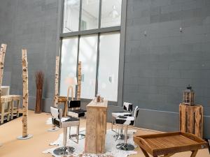 Bauholzdesign Hochtisch gross 2